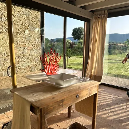 Luxury Country Comfort With Pool And Sports